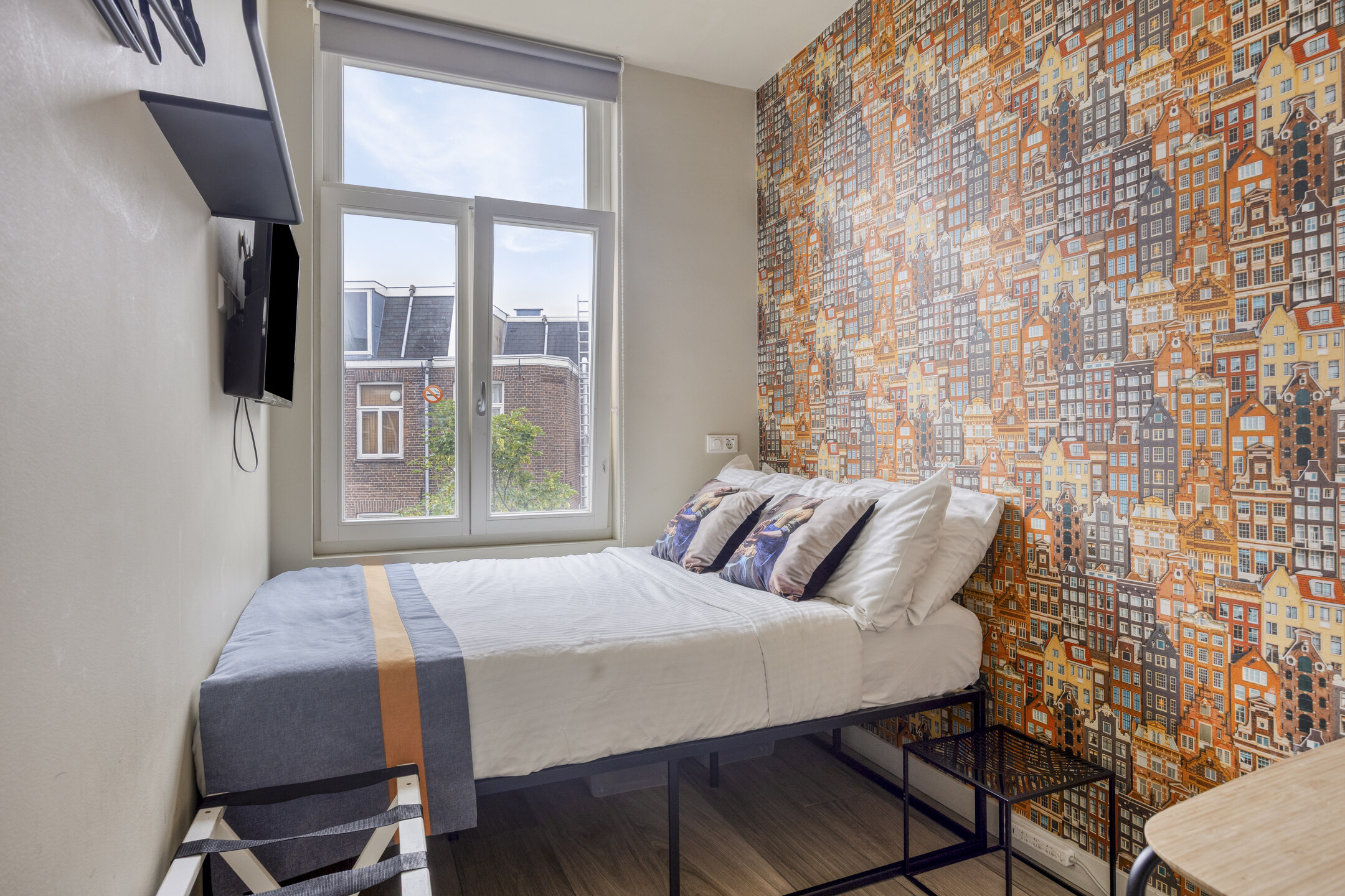 RoomWest Cosy